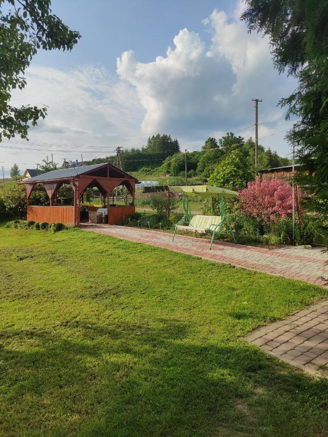 Przy Winogronie Hotel Uherce Mineralne Kültér fotó