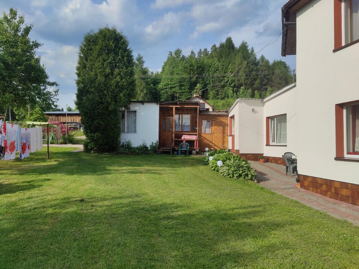 Przy Winogronie Hotel Uherce Mineralne Kültér fotó